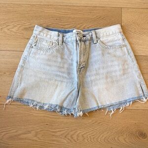 Ceros Light Wash Denim Women's Jean Shorts